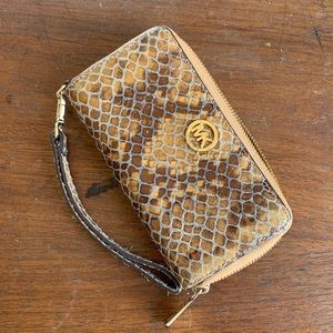 Michael Kors wristlet wallet